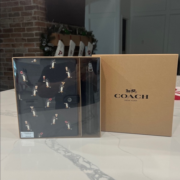 Cute. Coach 🐧🐧Notebook Set... - Picture 3 of 14